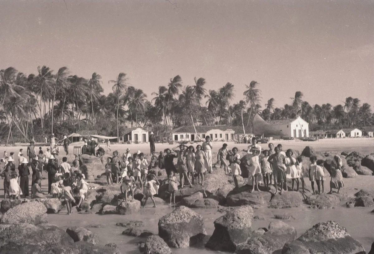 Multidão na praia